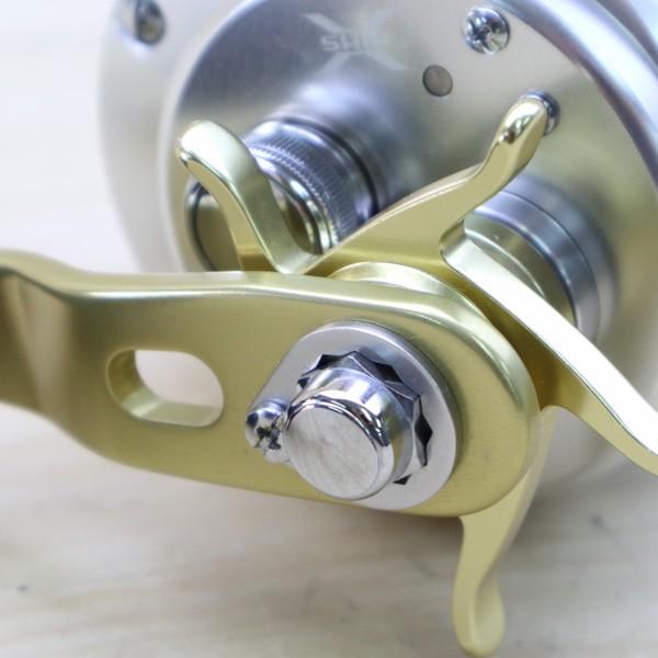 シマノ（SHIMANO） 13カルカッタ 800F/D246M 美品 釣り ベイトリール