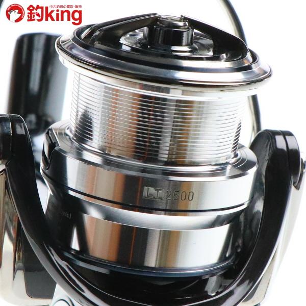 DAIWA（ダイワ） 18イグジストLT2500 ウッドノブ 付き/H481M 美品 アジ