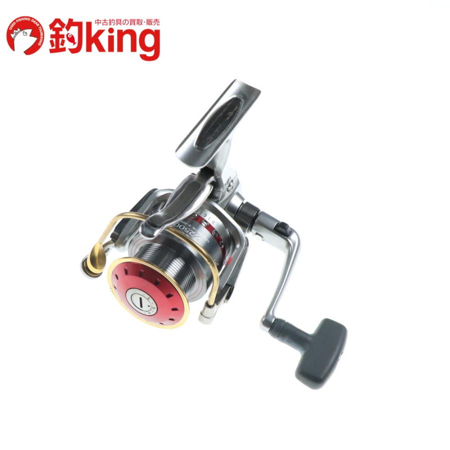 DAIWA（ダイワ） 02 トーナメント ISO Z2500LB /SB010M 美品 メジナ