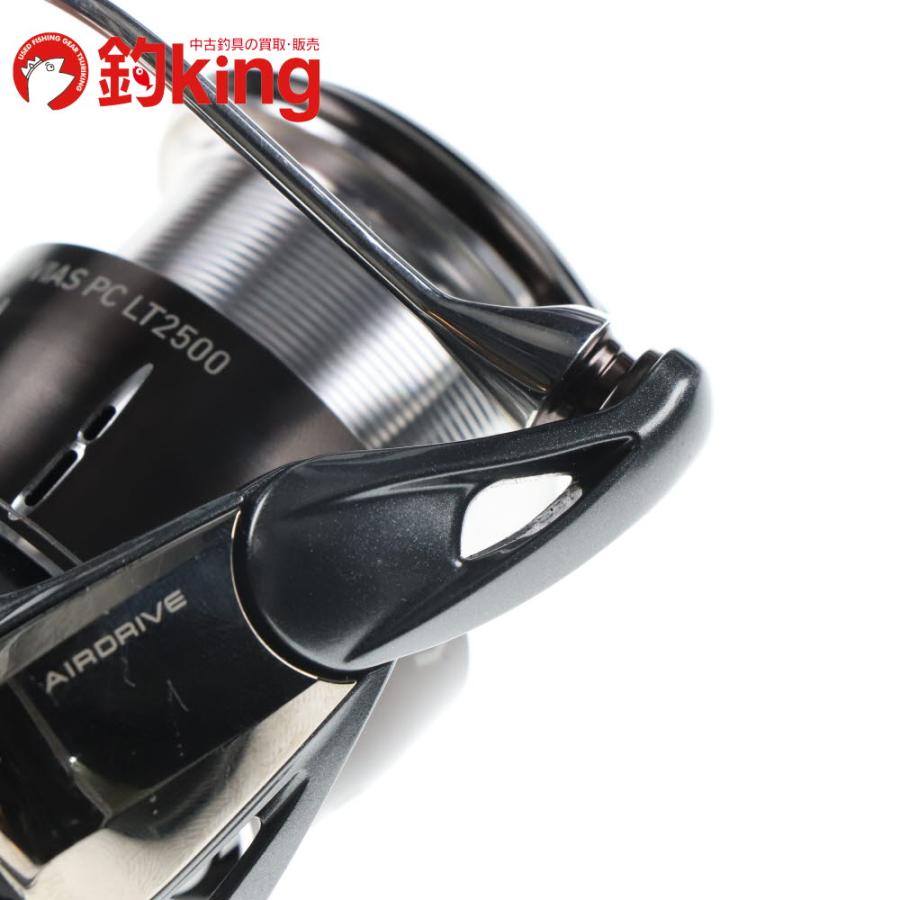 DAIWA（ダイワ） 24 ルビアス PC LT2500 コルクノブ、リールスタンド付