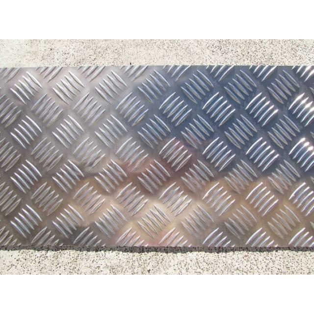 アルミ縞板(シマ板)3.5x850x1570 (厚x幅x長さmm)