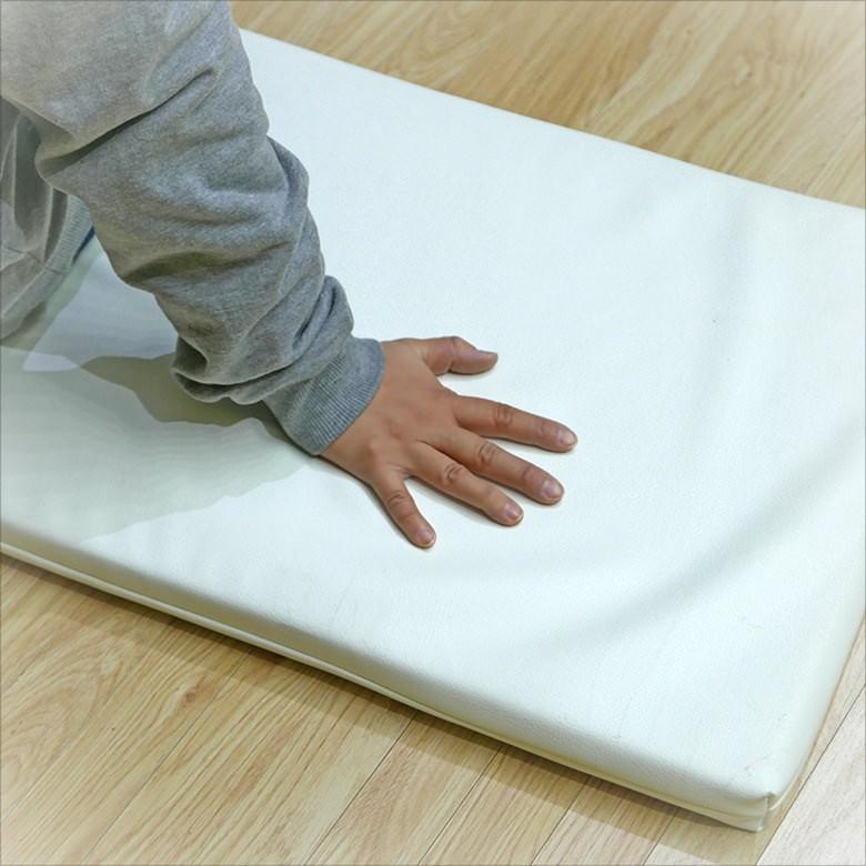 ベンチシートクッション GT-X 合成皮革 約43×100×4cm ベンチシートクッション GT-X 合成皮革 約43×100×4cm