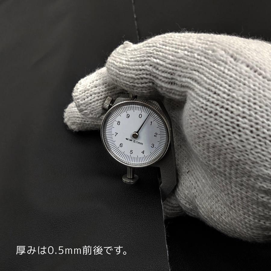 合皮生地 R-24 ブラック 黒 切り売り 裏布地 競技用自動車内装等 1m単位 有効生地幅約145cm フェイクレザー 合成皮革 宅配便 :918938:ツルショウ - 通販 - Yahoo!ショッピング 合皮生地 R-24 ブラック 黒 切り売り 裏布地 競技用自動車内装等 1m単位 有効生地幅約145cm フェイクレザー 合成皮革 宅配便 :918938:ツルショウ - 通販 - Yahoo!ショッピング