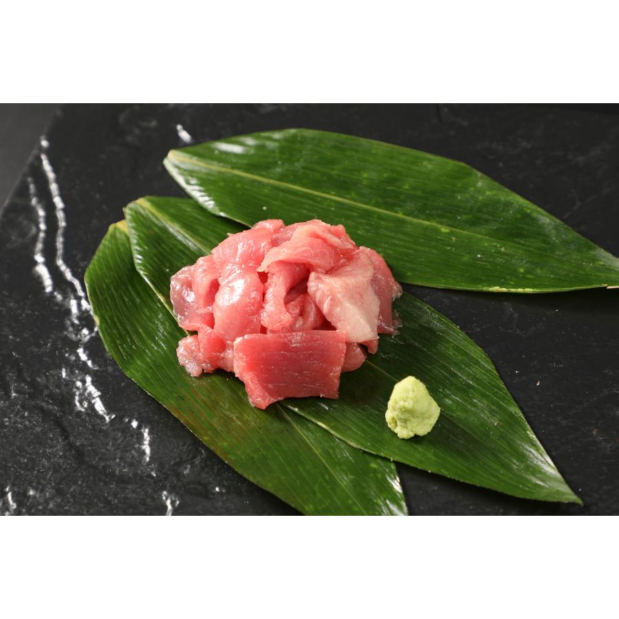 対馬産　養殖本マグロ中落ち・切り落とし 2 kg（200g×10P） 対馬産 養殖本マグロ中落ち・切り落とし 1.2 kg : 対馬のまぐろ
