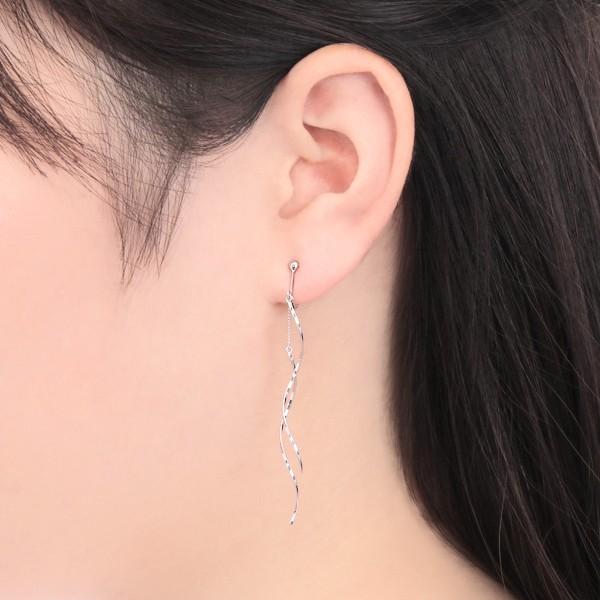 K10ホワイトゴールドイヤリングの画像