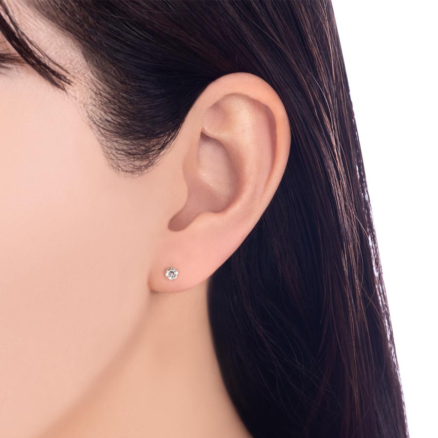プラチナ鑑定書付ダイヤモンドピアス（0.3カラット）の画像