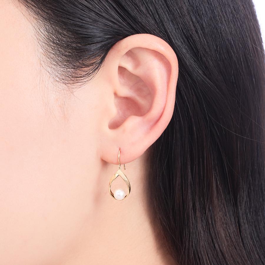 K10イエローゴールド淡水パールピアス（5mm）ジュエリーツツミ K10イエローゴールド淡水パールピアス(RPE892-001)|TSUTSUMI