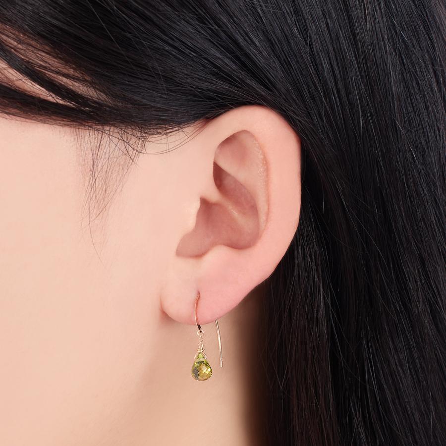 ジュエリーツツミ K10イエローゴールドペリドットピアス