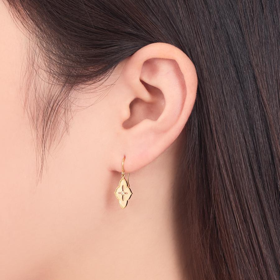 K10イエローゴールドダイヤモンドピアス