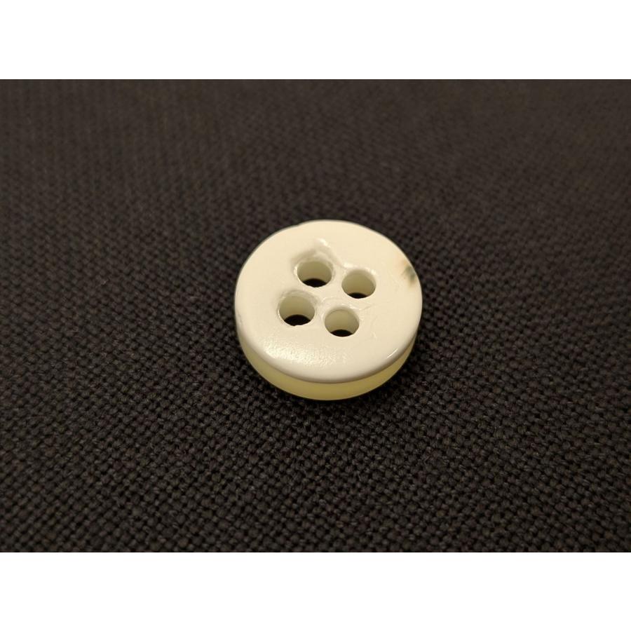 送料無料 肉厚 17型高瀬貝ボタン 9mm30個セット 厚み2.5mm 天然貝シャツボタン シェルボタン |  | 03
