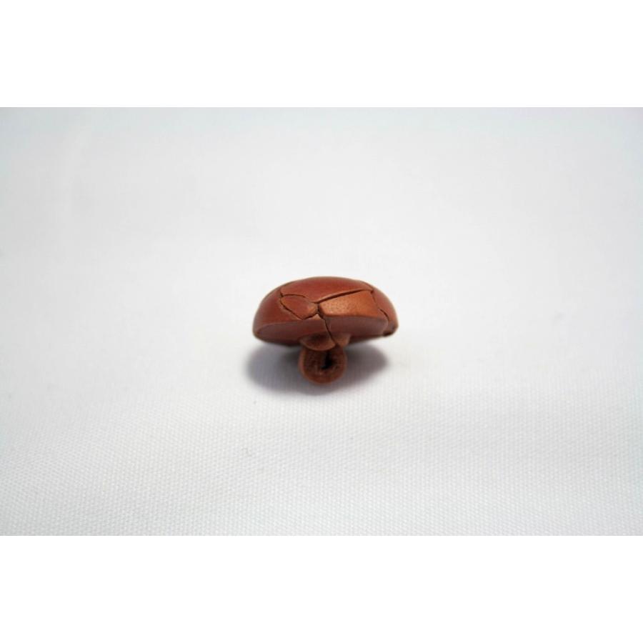 本革ボタン LZ100 15mm color.01ライトブラウン  コート対応ボタン,スーツ袖ボタン,革ボタン,レザーボタン,皮ボタン |  | 02