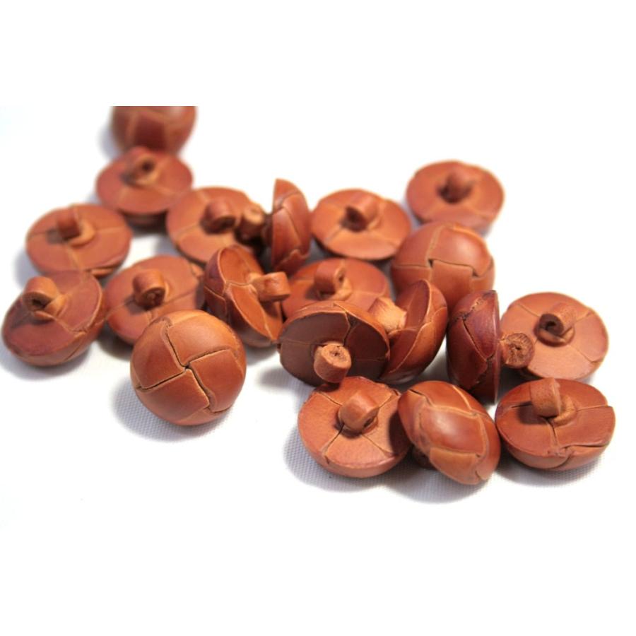 本革ボタン LZ100 15mm color.01ライトブラウン  コート対応ボタン,スーツ袖ボタン,革ボタン,レザーボタン,皮ボタン |  | 03