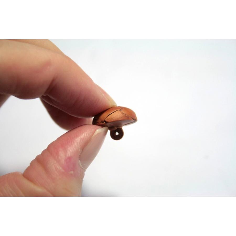 本革ボタン LZ100 15mm color.01ライトブラウン  コート対応ボタン,スーツ袖ボタン,革ボタン,レザーボタン,皮ボタン |  | 04