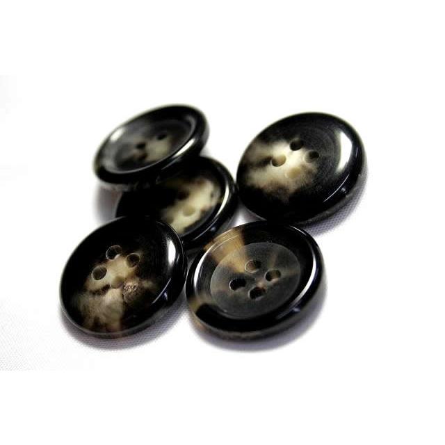 水牛ボタンK-150 COLOR．3C 白黒 20mm w85122  スーツの前ボタンの取替 老舗テーラー御用達スーツボタン専門店の高級ボタン |  | 01