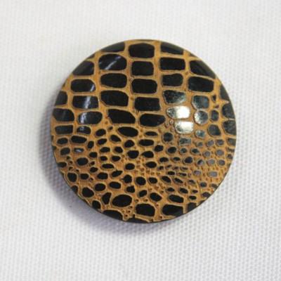 水牛ノルカ COLOR．604 15mm 水牛を削って柄を出した高級ボタン紳士服スーツジャケットの袖口・袖ボタンに | 