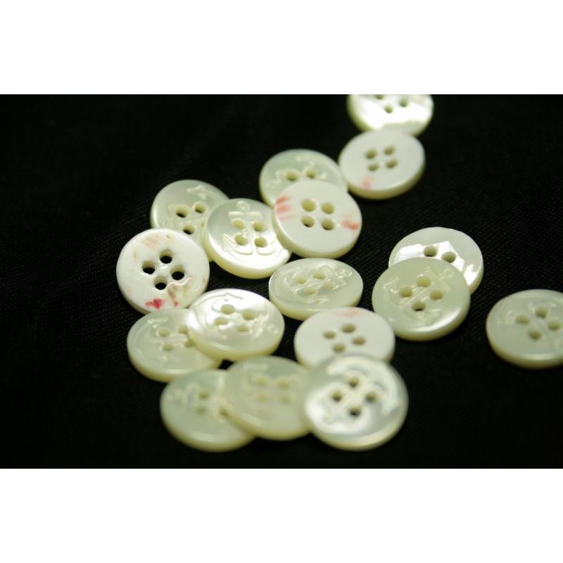 イカリ柄高瀬貝ボタン 11.5mm シェルボタン |  | 01