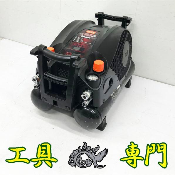 Q5300 送料無料！【中古品】45気圧 11L エアコンプレッサ MAX AK  