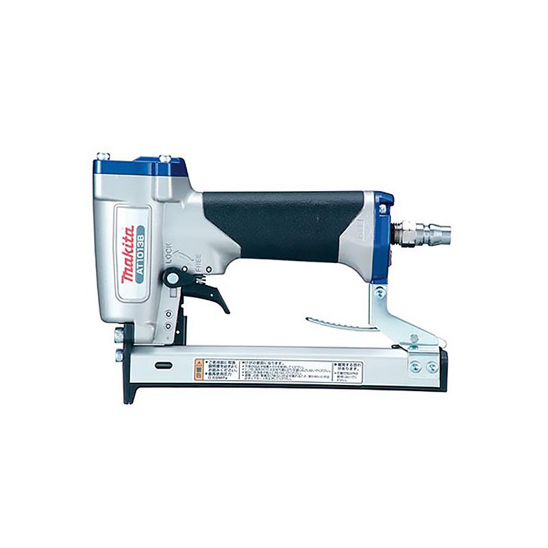 マキタ(Makita)  エアタッカ 10mm AT1013B qqffhab マキタ（makita） 【正規店】 エアタッカ AT1013B ステープル幅10mm(J