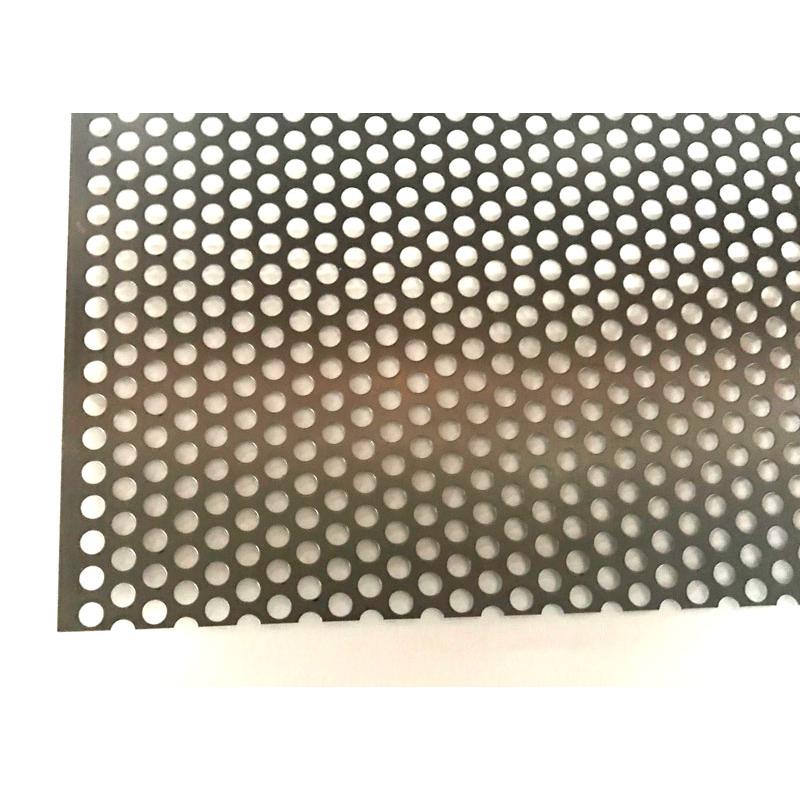 パンチング鉄板　穴径7.5mm 　縦1800　横900 厚み2.0 パンチングメタル 鉄(スチール) SPCC φ8-P12 60゜千鳥 厚さ0.8ミリ 御