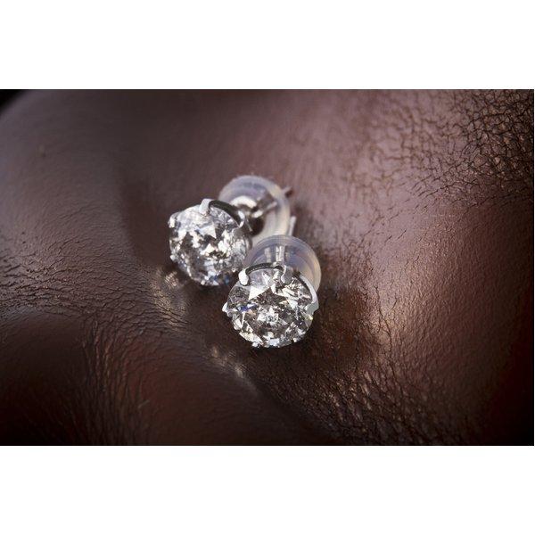 【超美品】 PT900 1.5ctダイヤモンドピアス（鑑別書付き） プラチナ 【KU1331595493】(48395円)