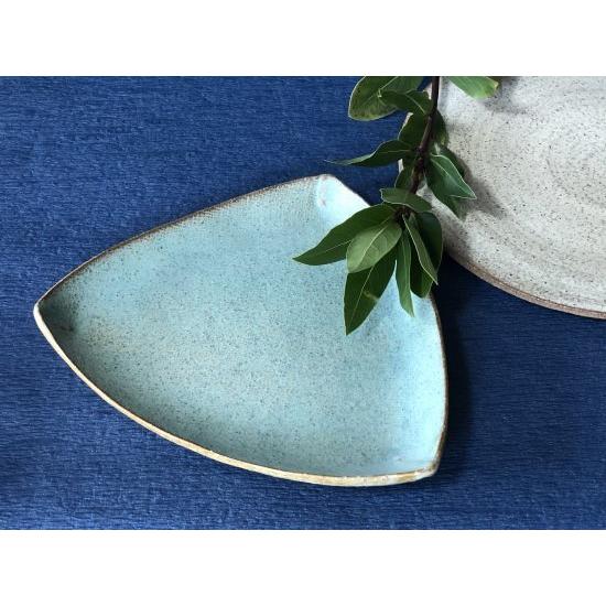 作家物 器 お皿 おさら 三角皿 さんかくざら 青色 あおいろ 青色のお皿 宮崎和佳子 可愛い 素敵 北欧風 ランチ 女子会 カフェ的 つきとはな 通販 Yahoo ショッピング