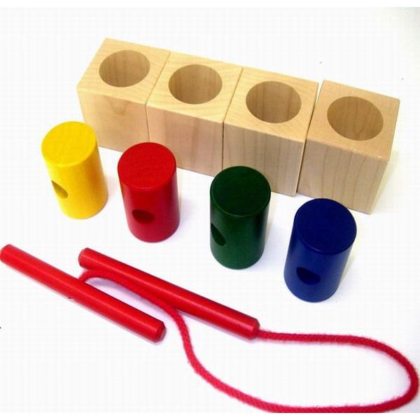 ネフ　シグナ　型はめ　ひもとおし　1歳〜　手先指先を使うおもちゃ