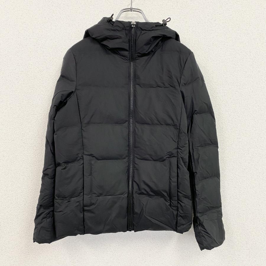 ユニクロ（UNIQLO） シームレスダウンパーカ ダウン90% 黒 ブラック S 