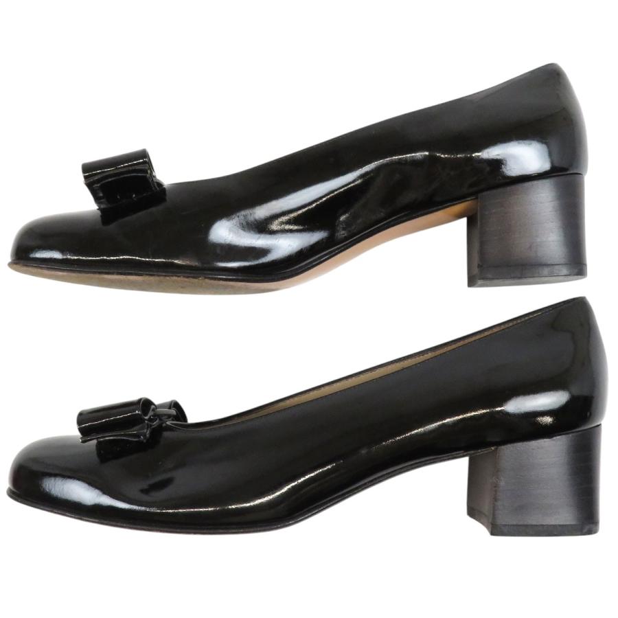 フェラガモ Vara パンプス レディース ブラック Salvatore Ferragamo