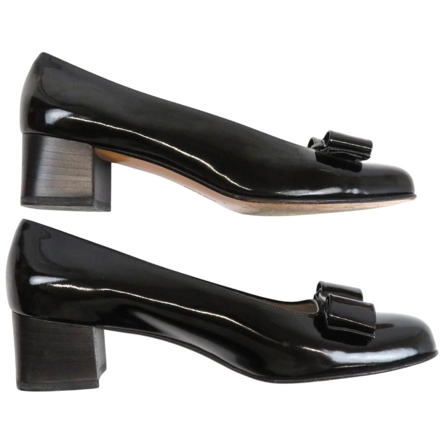 フェラガモ Vara パンプス レディース ブラック Salvatore Ferragamo