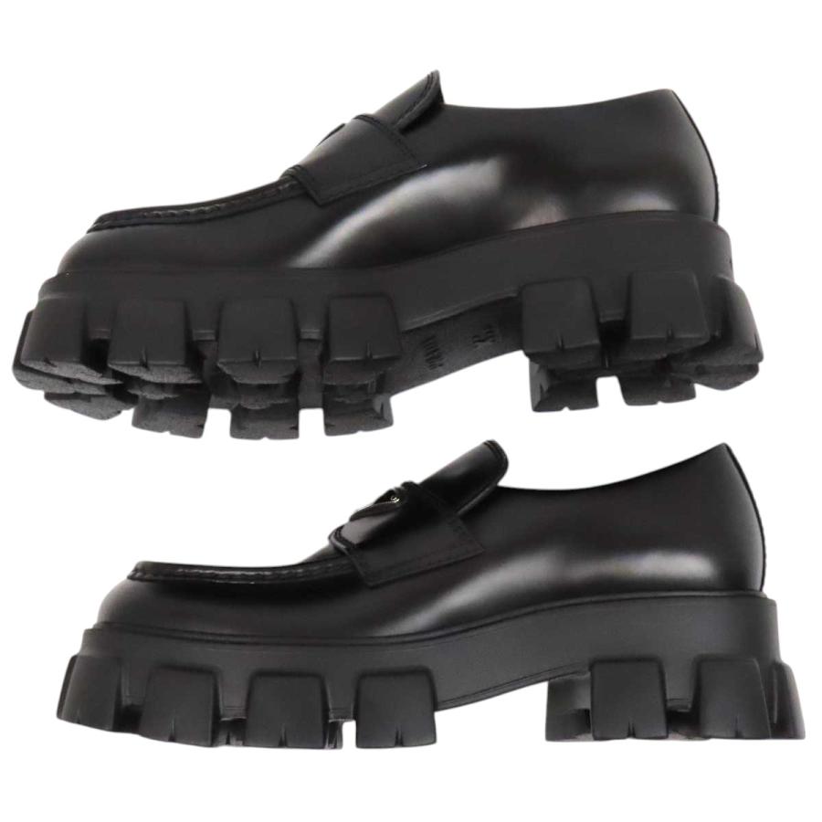 PRADA（プラダ） モノリス ブラッシュドレザー ローファー 2DE129