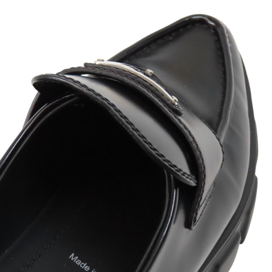 PRADA（プラダ） モノリス ブラッシュドレザー ローファー レディース