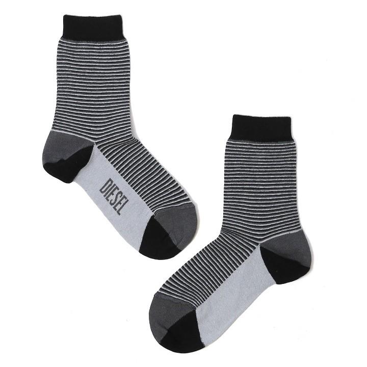 ディーゼル Diesel クルーソックス 靴下 レディース 配色ボーダー柄 レッグウェア Skf Pippi Die L A 78 404 買っciao トゥット トゥット 通販 Yahoo ショッピング