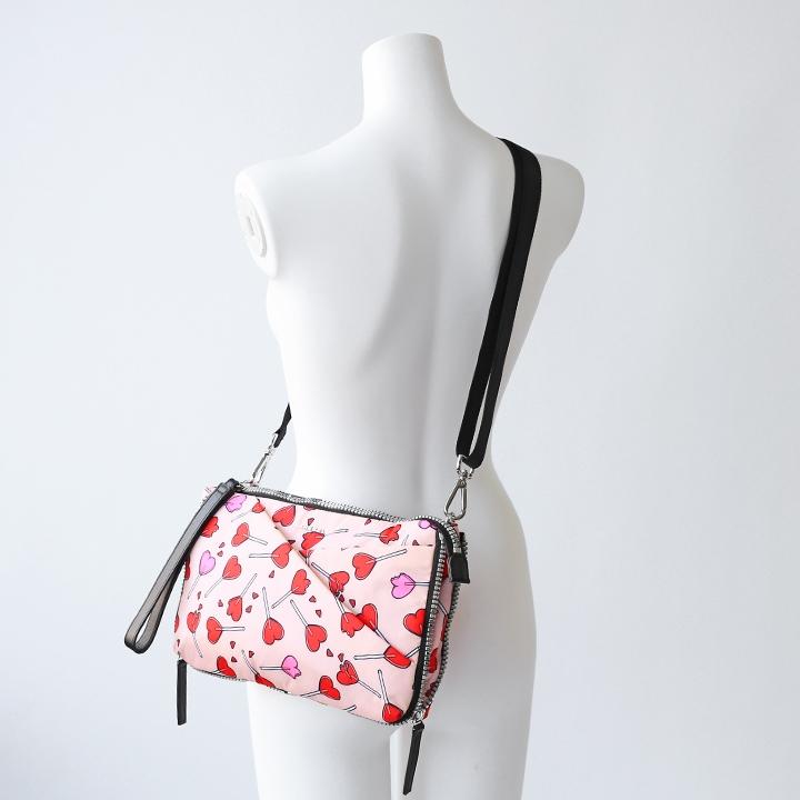 ディーゼル Diesel クラッチバッグ 鞄 レディース ハートキャンディー柄 総柄 2way ハンド ショルダー Littsyy Die L A 652 買っciao トゥット トゥット 通販 Yahoo ショッピング