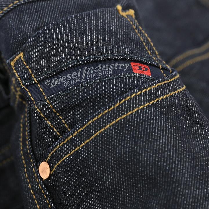 DIESELスリムスキニーデニムMHARKY 新品 Amazon | [Diesel] (ディーゼル) メンズ ブラックデニムパンツ