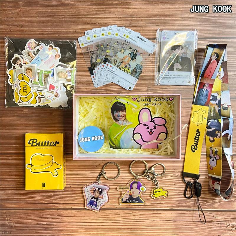 BTSグッズ ギフトボックス フォトカード テープ セット トレカ BTSグッズ ギフトボックス フォトカード テープ セット トレカ