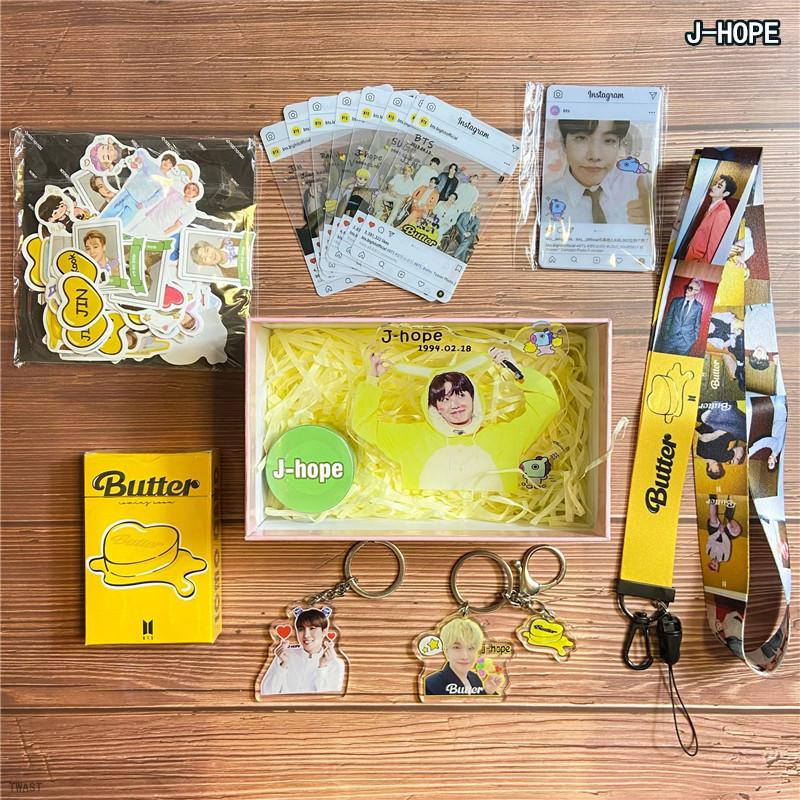 BTSグッズ ギフトボックス フォトカード テープ セット トレカ BTSグッズ ギフトボックス フォトカード テープ セット トレカ