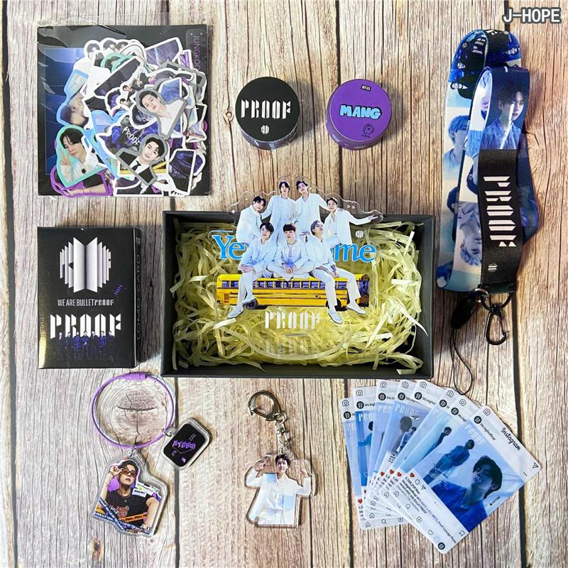 BTSグッズ ギフトボックス フォトカード テープ セット トレカ BTSグッズ ギフトボックス フォトカード テープ セット トレカ