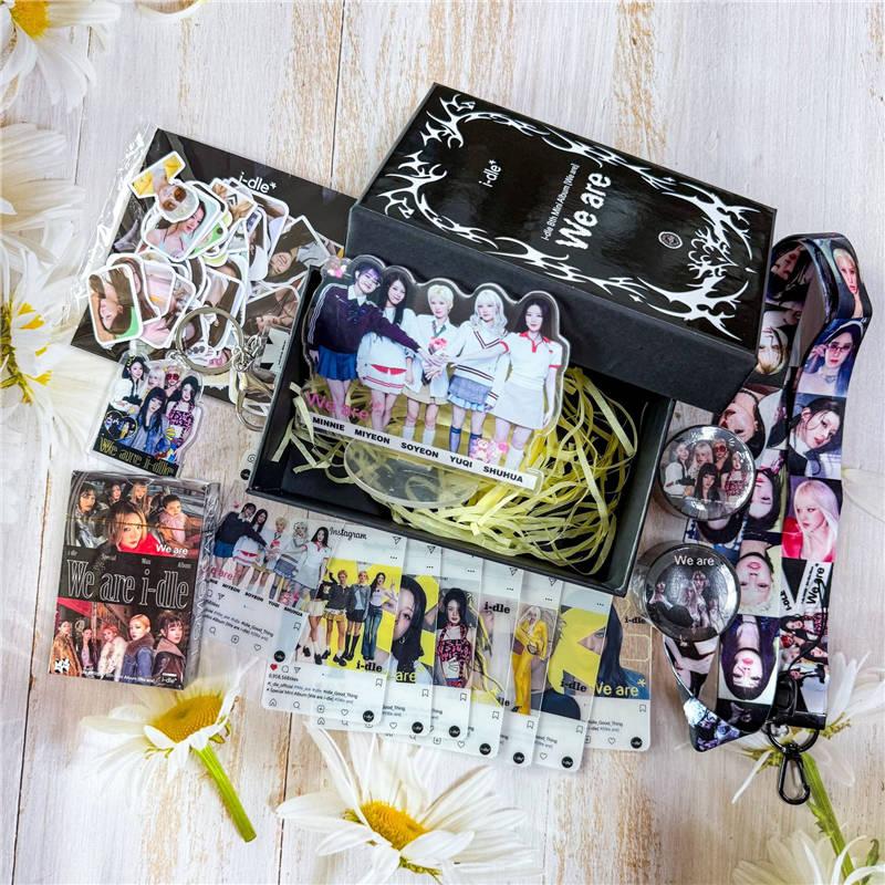 I-DLEグッズ ギフトボックス フォトカード We are テープ セット