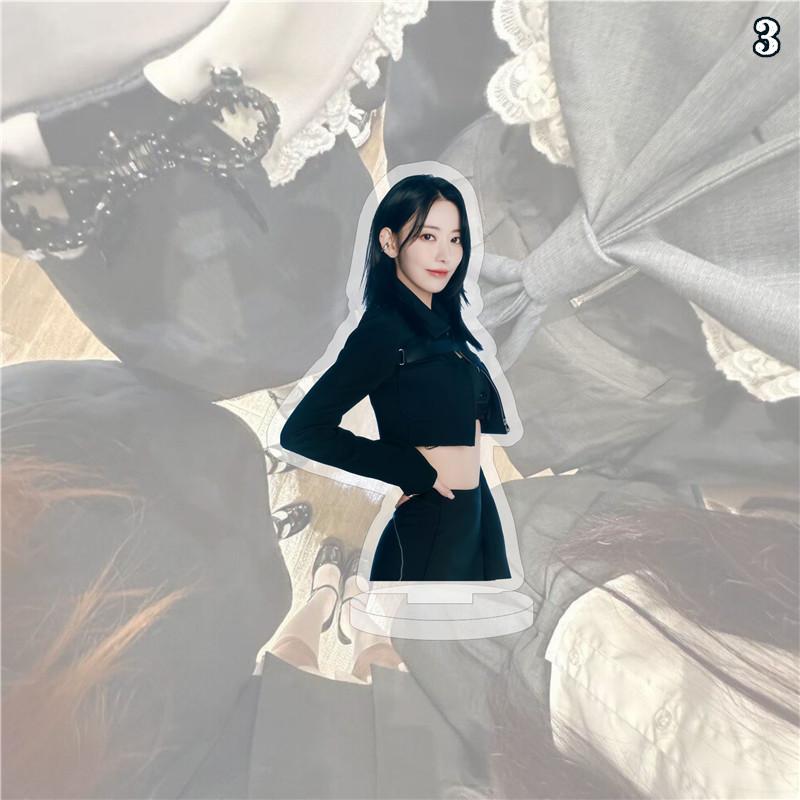 2番目半額 LE SSERAFIMグッズ アクリルスタンド 写真立て 卓上 10cm ル