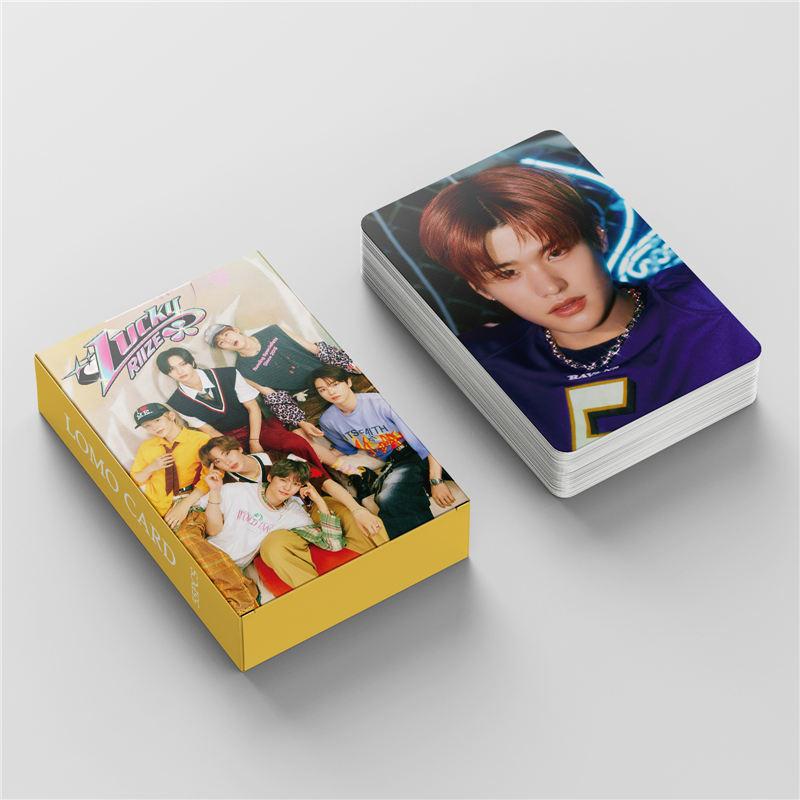 RIIZEグッズ フォト カード 55枚 セット トレカ ライズ 写真 全員 フォトカード K-POP 韓国 アイドル Lucky 応援 小物 LOMOカード BRIIZE WONBIN SHOTARO |  | 06