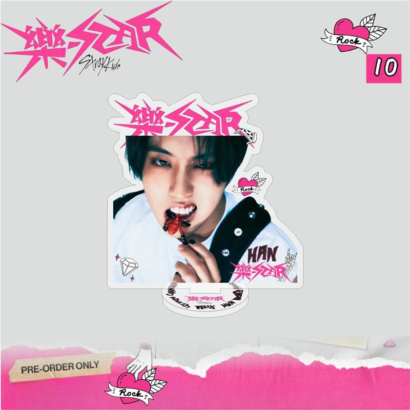 NACIFIC x Stray Kids サイン入りアクリルスタンド 8枚セット 2番目半額 Stray Kidsグッズ 樂-STAR アクリルスタンド 写真立て 卓上