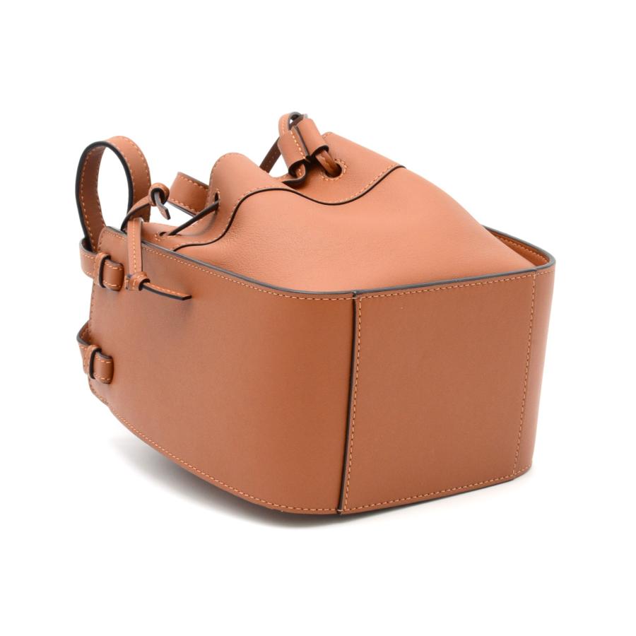 LOEWE ハンモック ドローストリングミニ レザーハンドバッグ タン 楽天市場】【LOEWE】ロエベ ハンモックバッグ ドローストリング