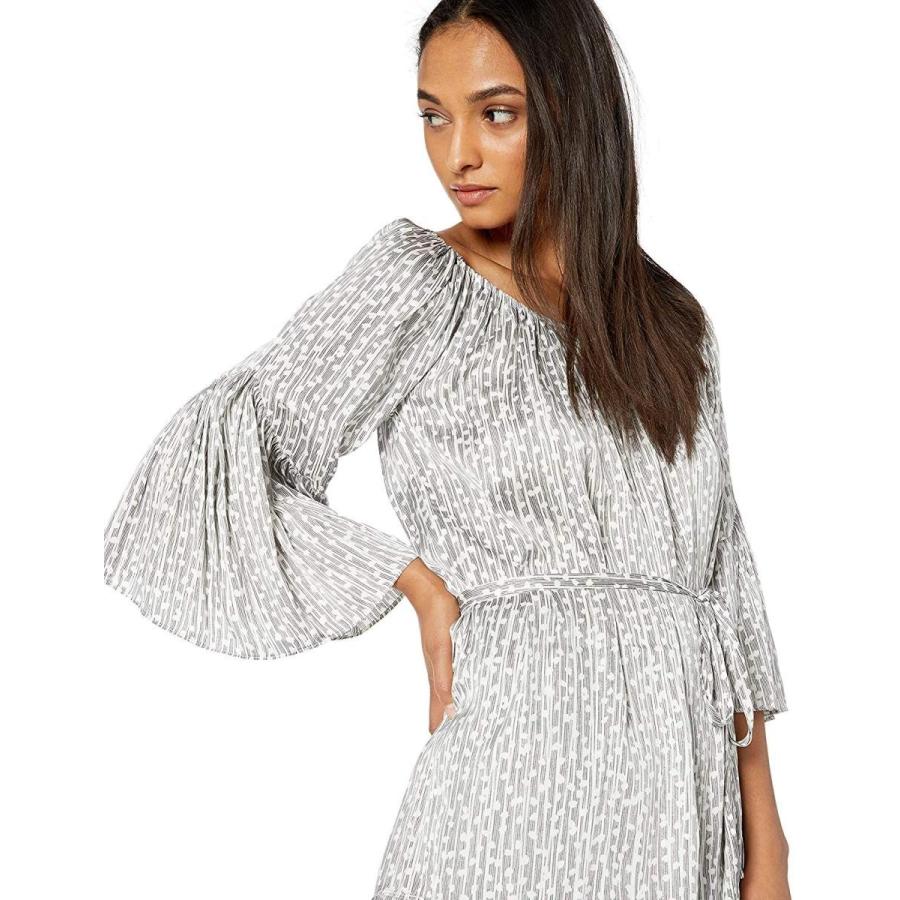 High quality, high discounts HALSTON Womens Long Flowy Sleeves Top with