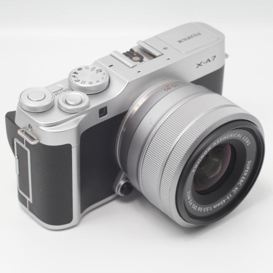 富士フイルム(FUJIFILM) ミラーレス一眼カメラ X-A7レンズキット シルバー X-A7LK-Sの画像