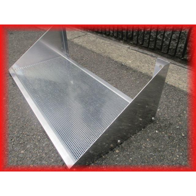 ⭐︎中古品　三角棚の吊り棚　1200×300×250mm  厨房用品⭐︎　 吊り棚 三角 吊棚 メッシュ棚 中古 業務用 ステンレス 600×300×200mm