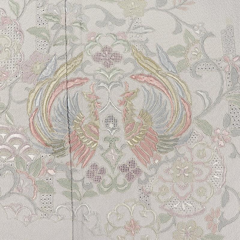 中古 付下げ 袷 レディース 正絹 グレー 一つ紋 汕頭刺繍 向い