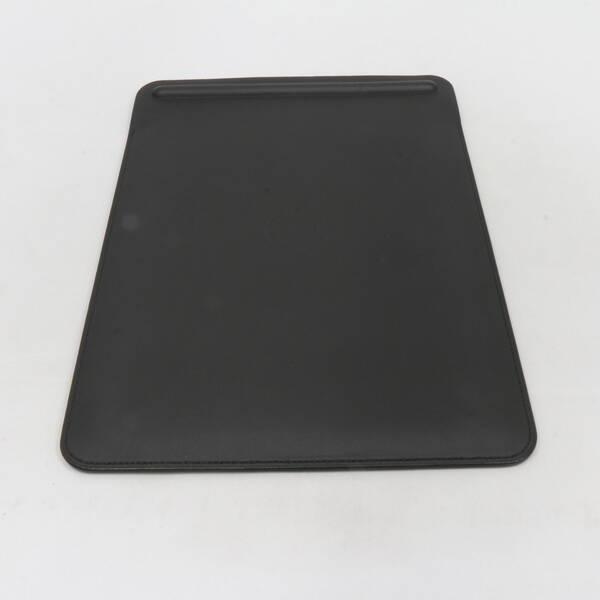 〔中古〕Apple(アップル) 10.5インチ iPad Pro用 レザースリーブ MPU62FE／A ブラック〔297-ud〕 |  | 01