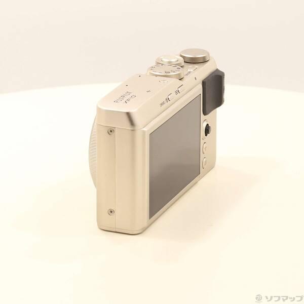 〔中古〕FUJIFILM(フジフイルム) 期間特価対象品 XF10 (シャンパンゴールド) F XF10-G〔269-ud〕 |  | 01