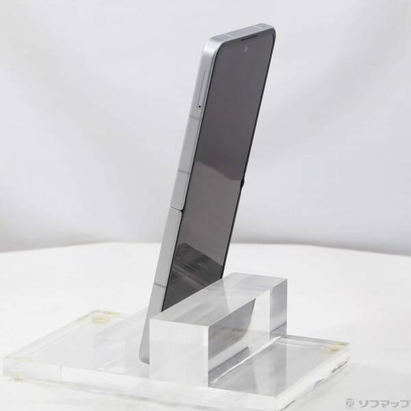 【未使用品】Libero Flip（ホワイト / 128GB）ZTE 中古〕ZTE Libero Flip 128GB ホワイト YMLIBFLIP Y!mobile SIM