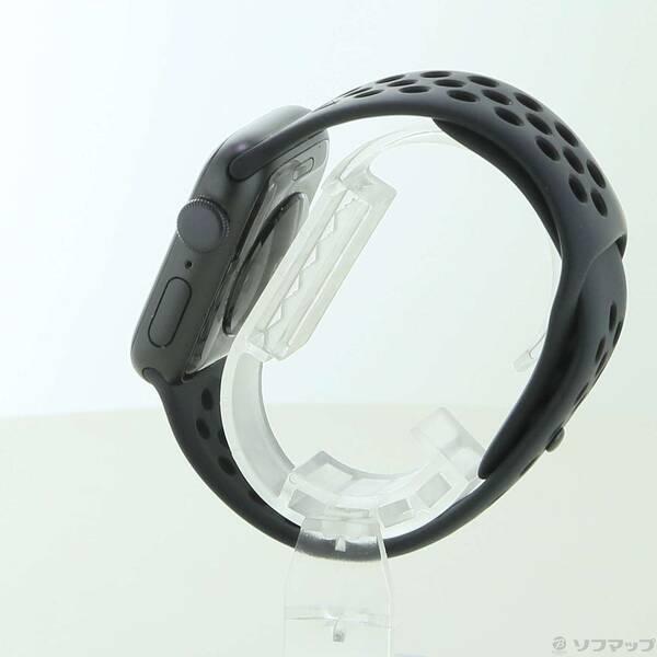 〔中古〕Apple(アップル) Apple Watch SE 第1世代 Nike GPS 40mm スペースグレイアルミニウムケース アンスラサイト／ブラックNikeスポーツバンド〔371-ud〕 |  | 01